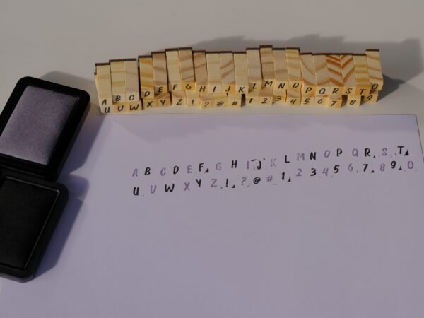 _DSF1907-min Tampons Alphabet & Numéros en Bois