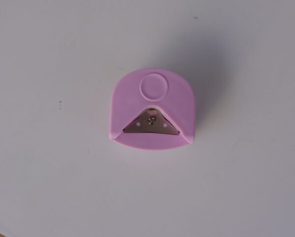 ok_DSF2390-min Perforatrice angle arrondi